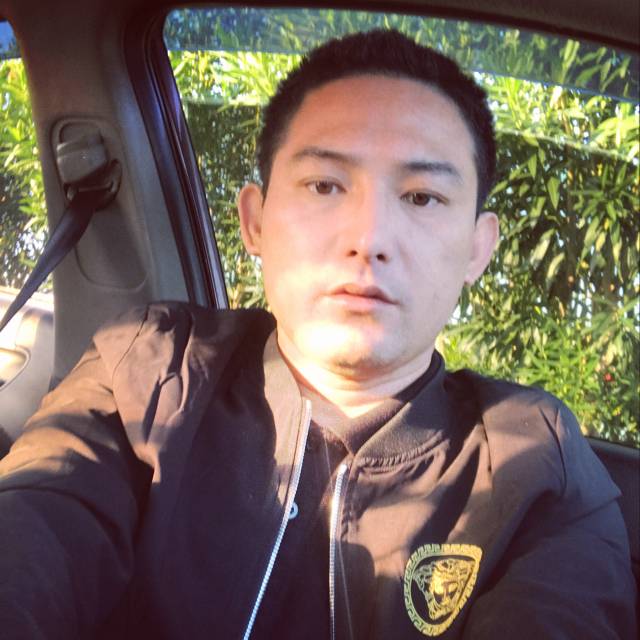 冷静打镜子的照片