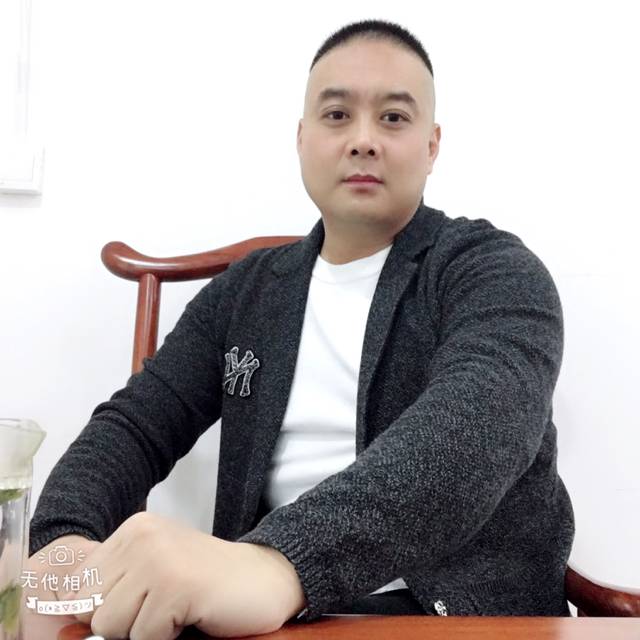 铃铛天真的照片