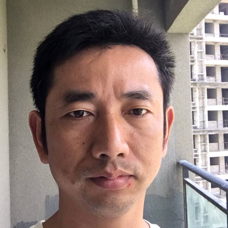 在孤独寂寞中等待的照片