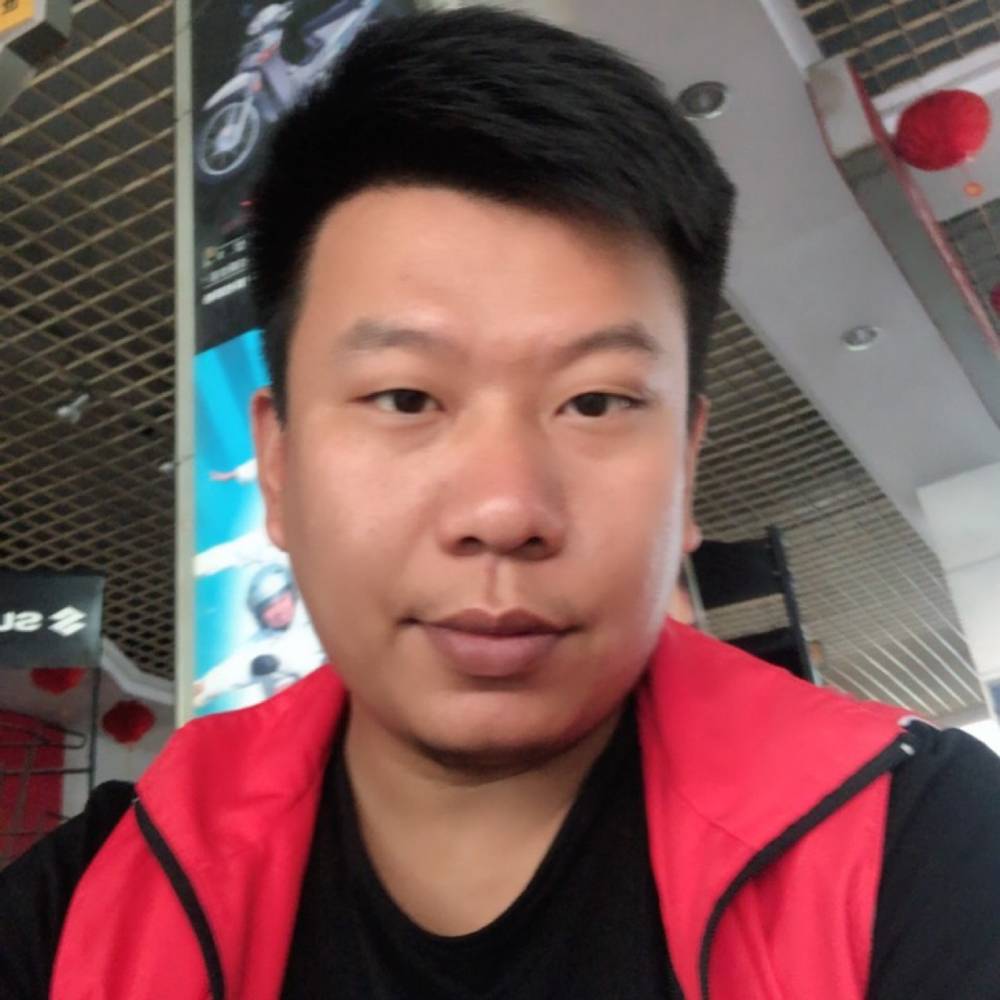 黑猫向爱笑的照片