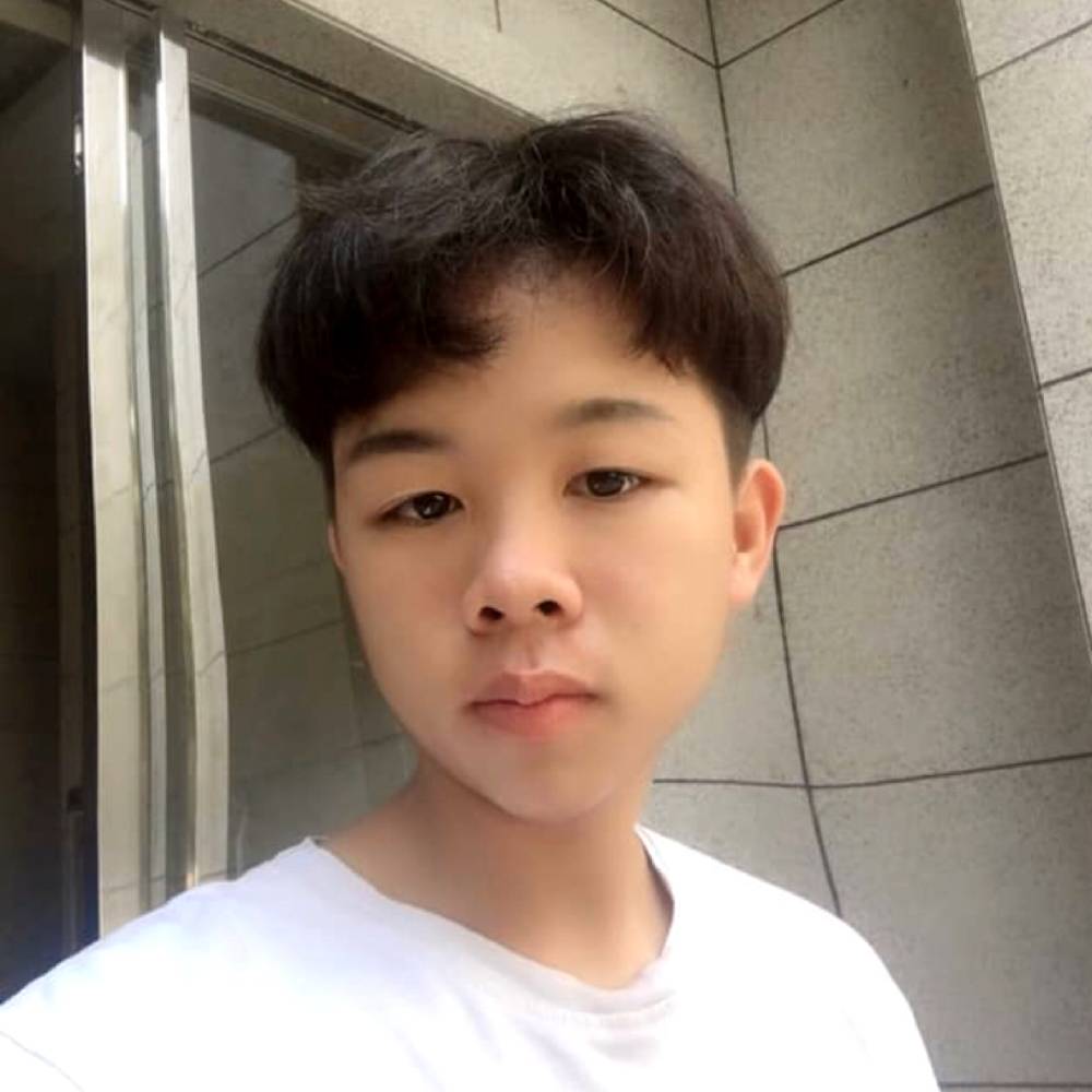 罗佳伟的照片