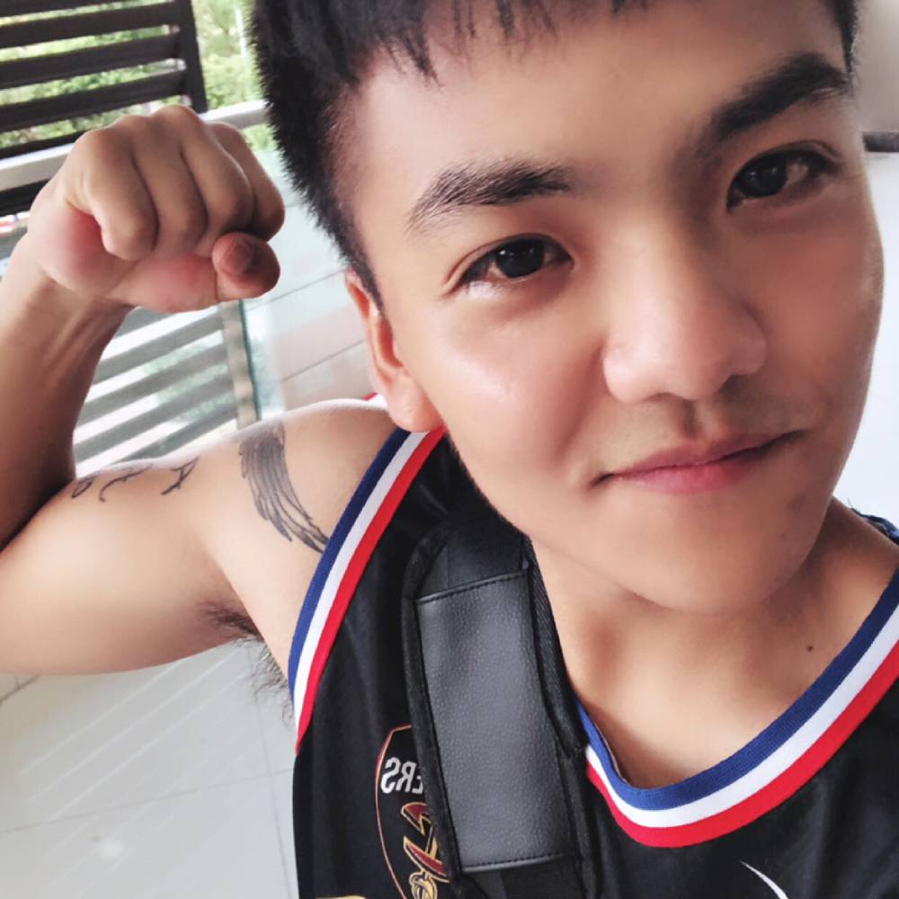 喜欢吃肉的十四的照片