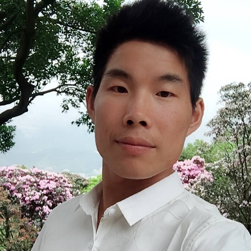 敖克的照片