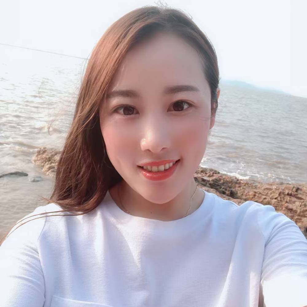 平凡小女子的照片