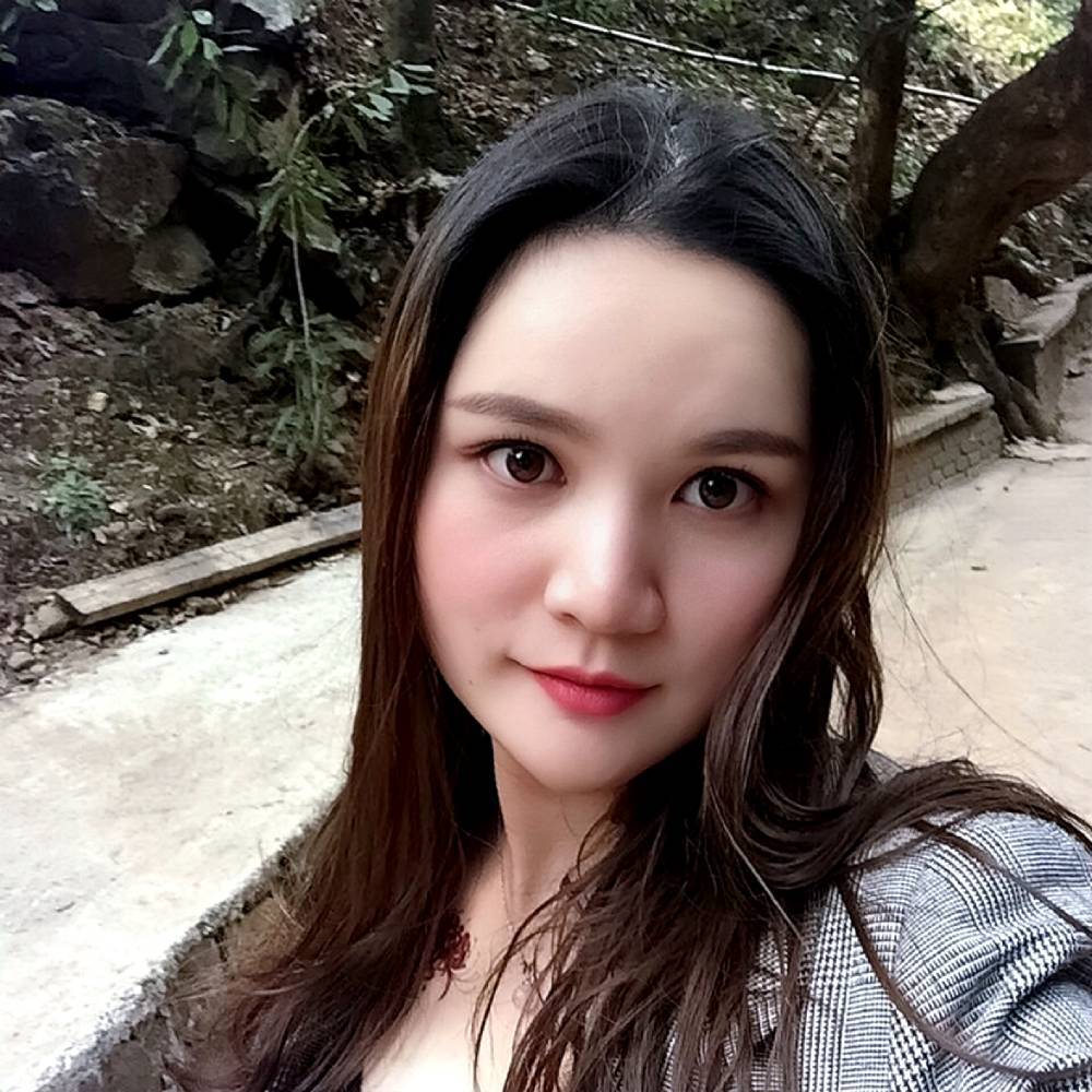 淡然漫步小笼包的照片