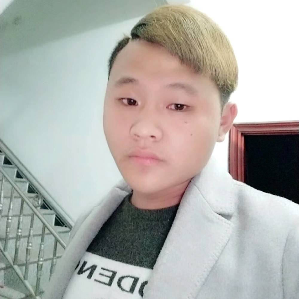 高山拾忆紧张的照片