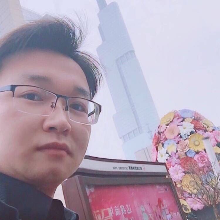 提笔书几行的照片