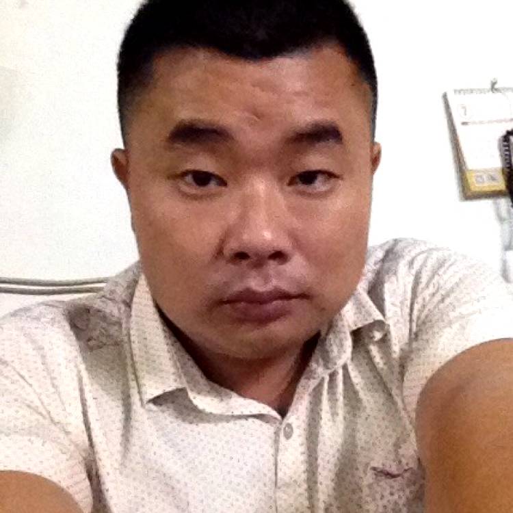 路人清秀的照片