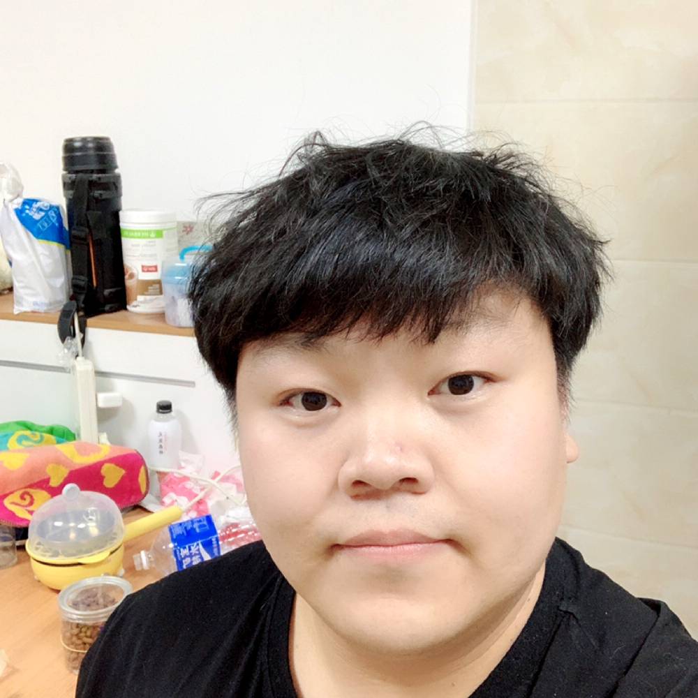 胡来莱的照片