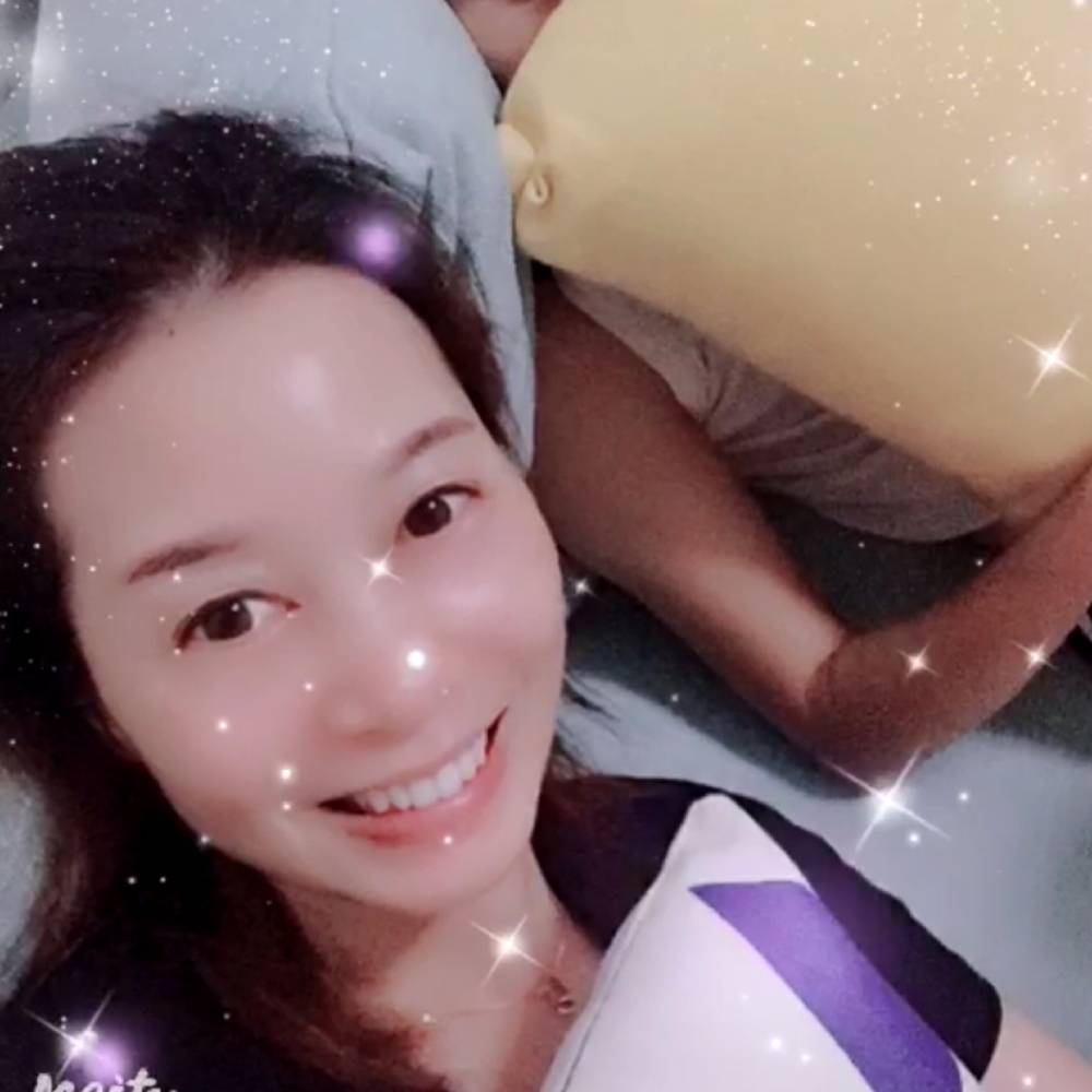 帆布鞋热情的照片