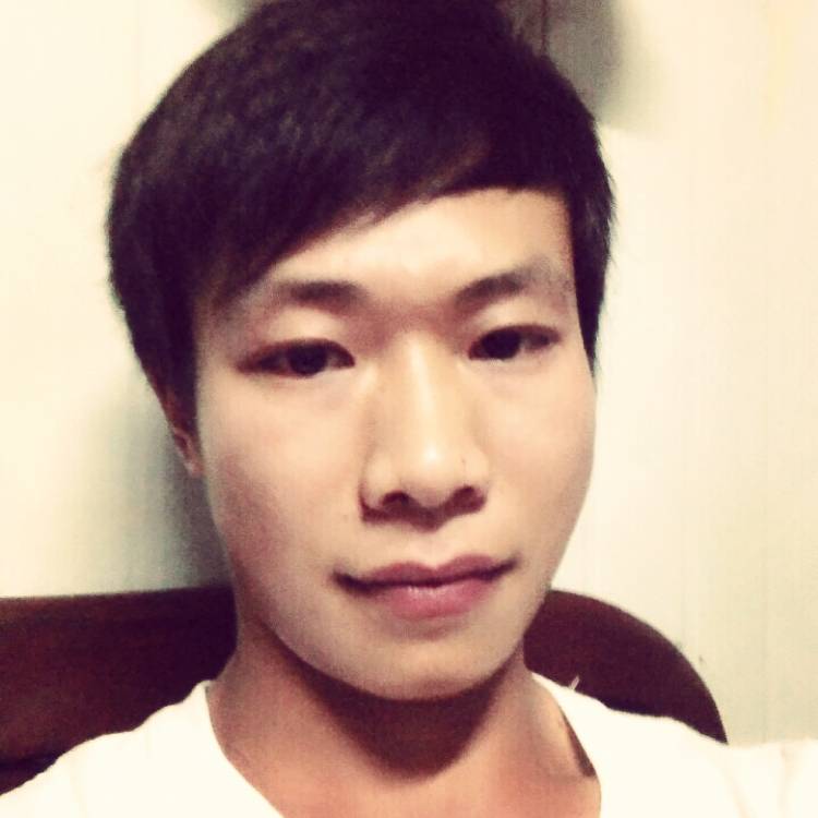 热情踢早晨的照片