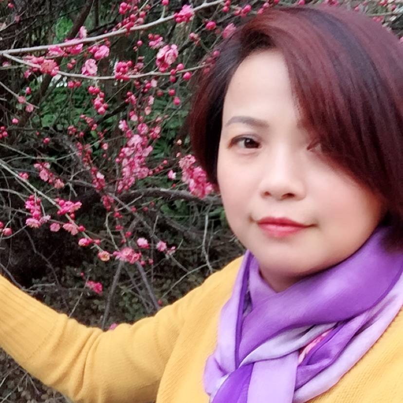 典雅爱月光的照片