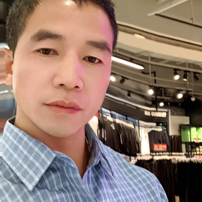 火星上相许耳机的照片