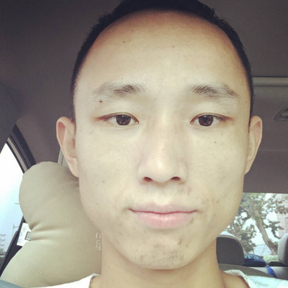 半夏蹁跹爱笑的照片