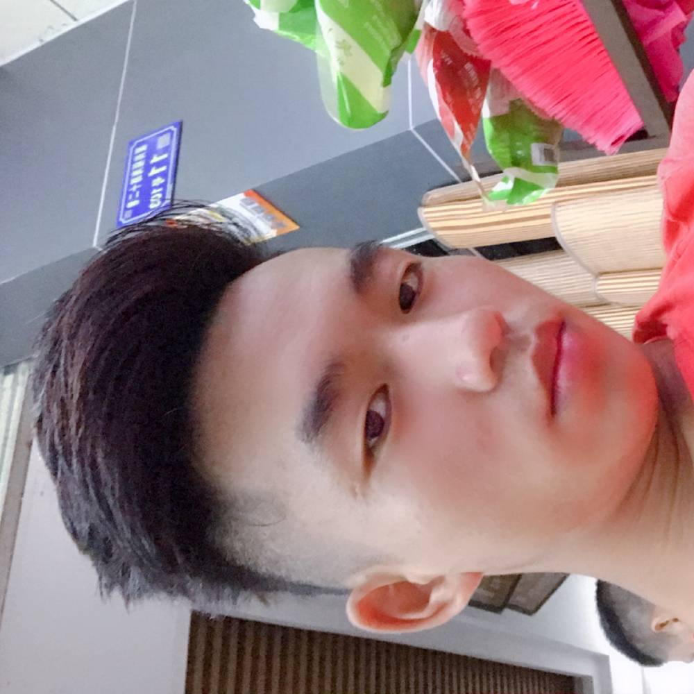 余音放弃懵懂的照片