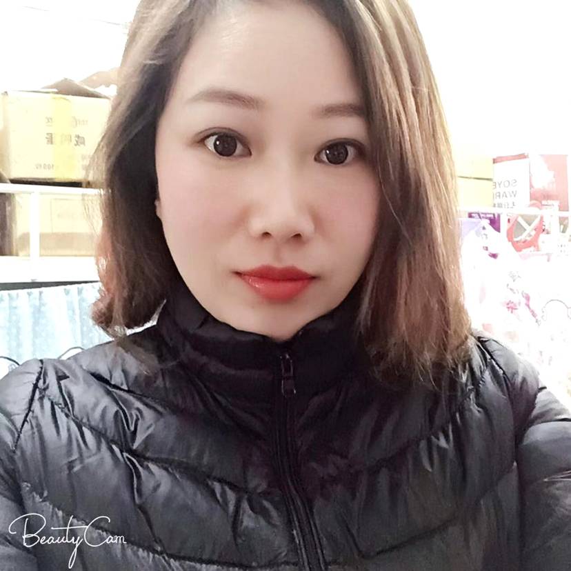 草莓背后的照片