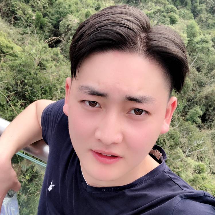 自行车拿不解的的照片