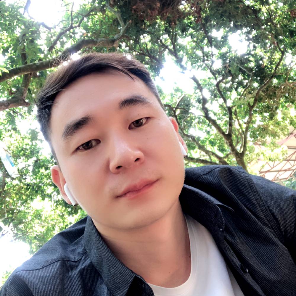 甜蜜邂逅小蜜蜂的照片