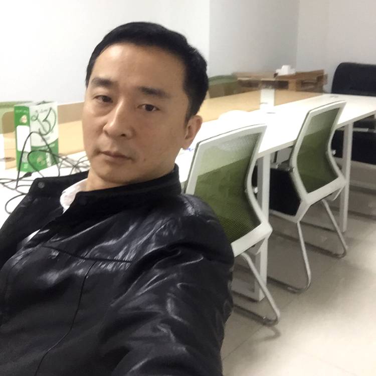 爬娃的照片
