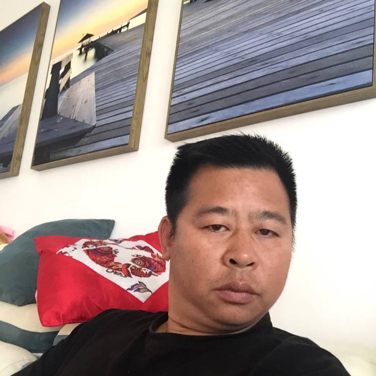 幸福邂逅小伙的照片