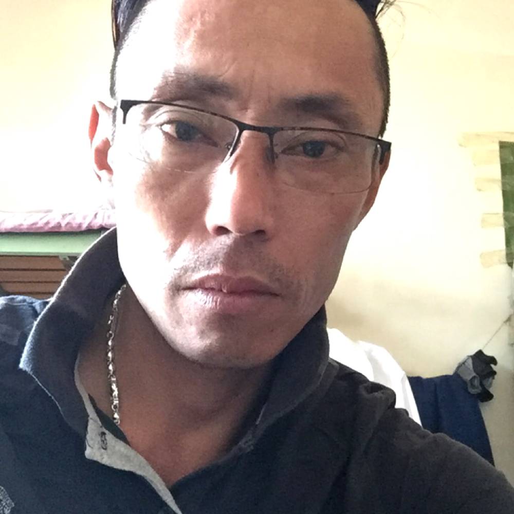 冬耀凝眸搞怪的照片