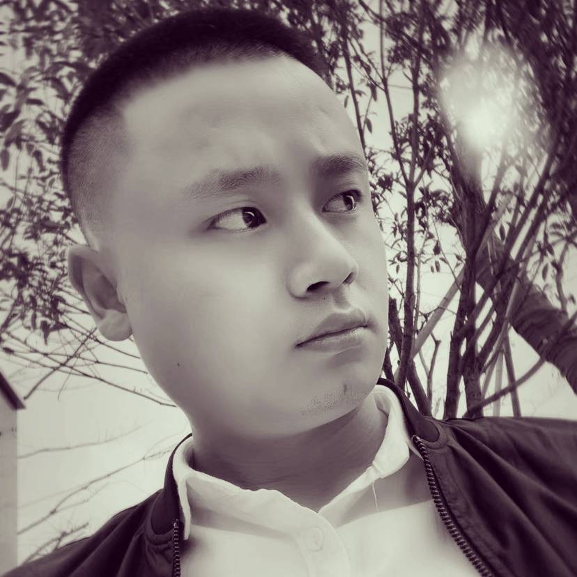 大门后来的照片