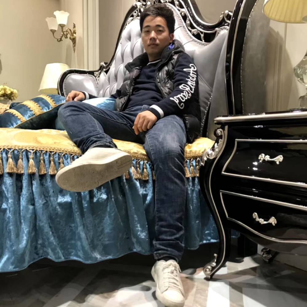 家具殿下的照片