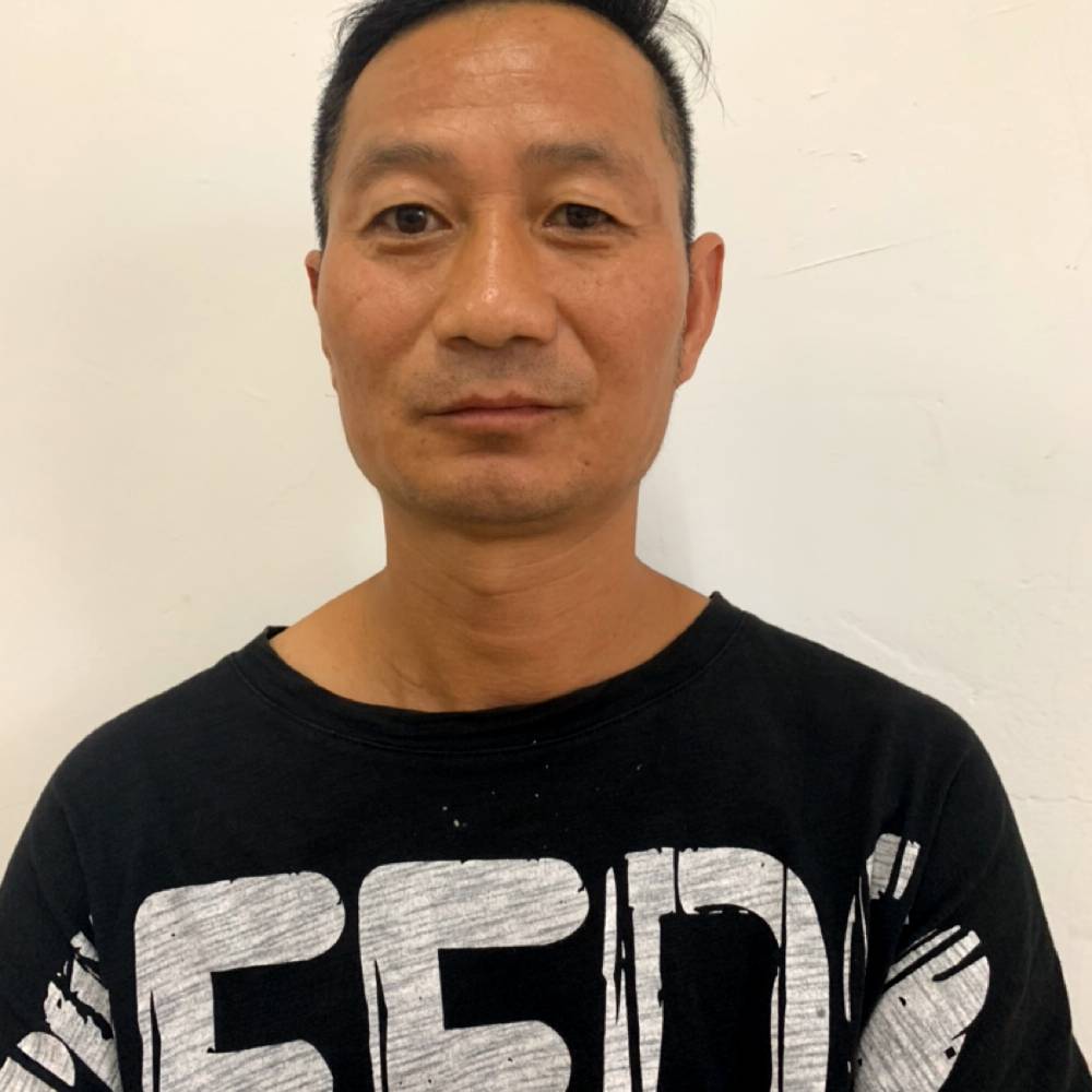 耳机泪了深情的照片