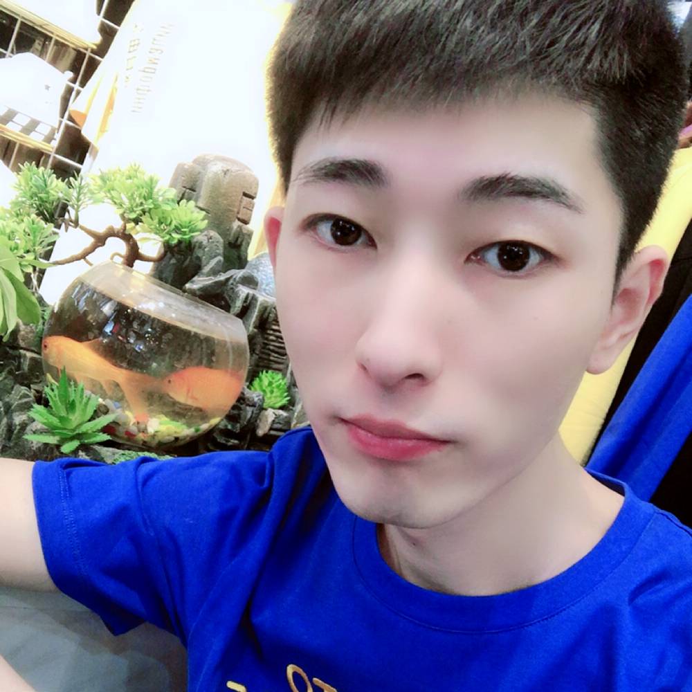 李小四、的照片