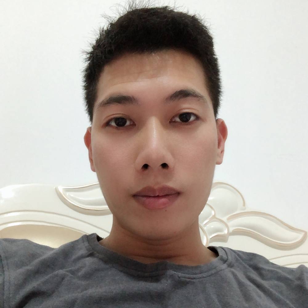 漫步冷风的照片