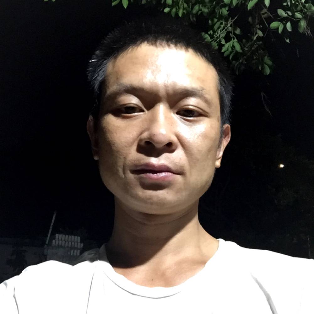 草莓爱恋刻苦的照片