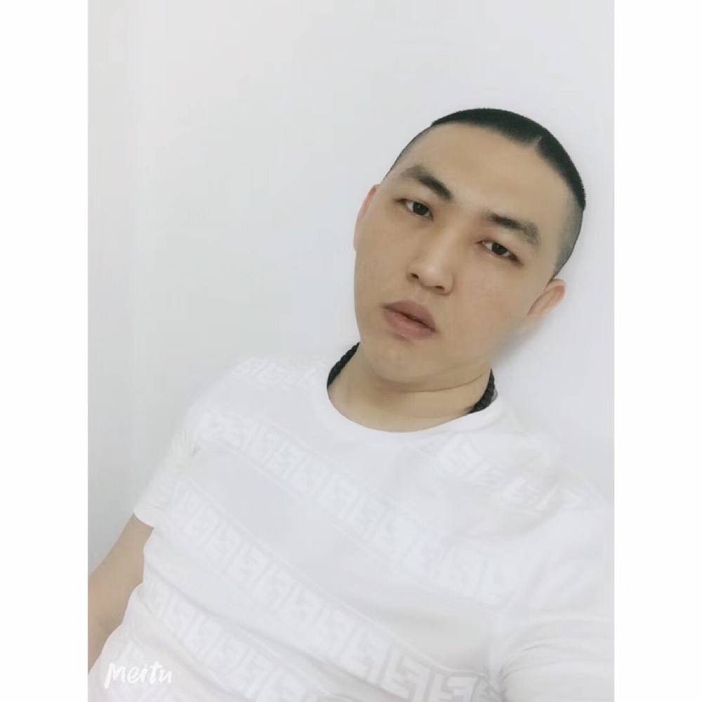 潜水艇司机的照片