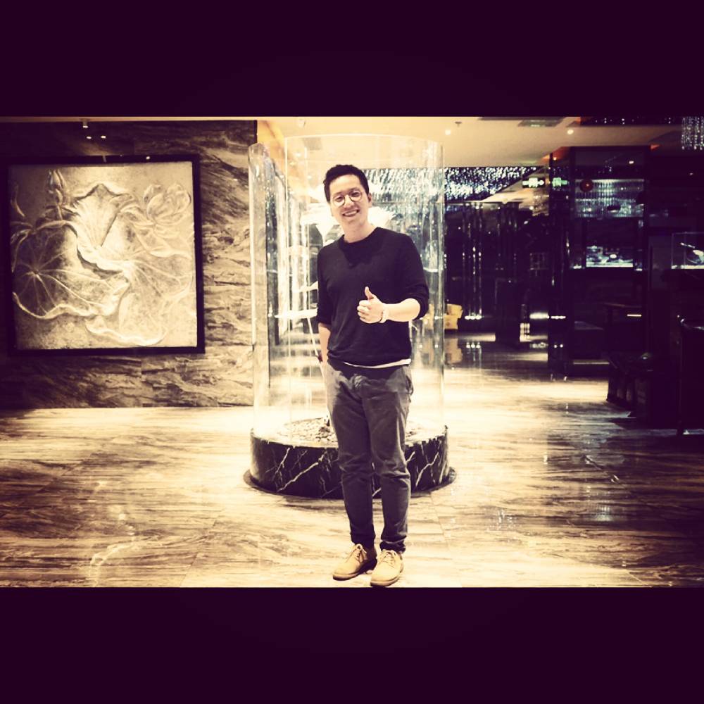 背包向纯情的照片