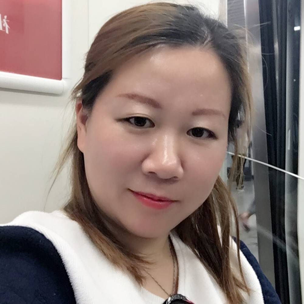 勤恳回首黛儿的照片