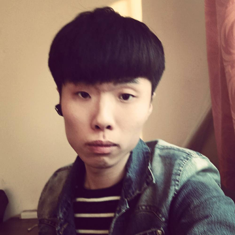 坚定纯情的照片