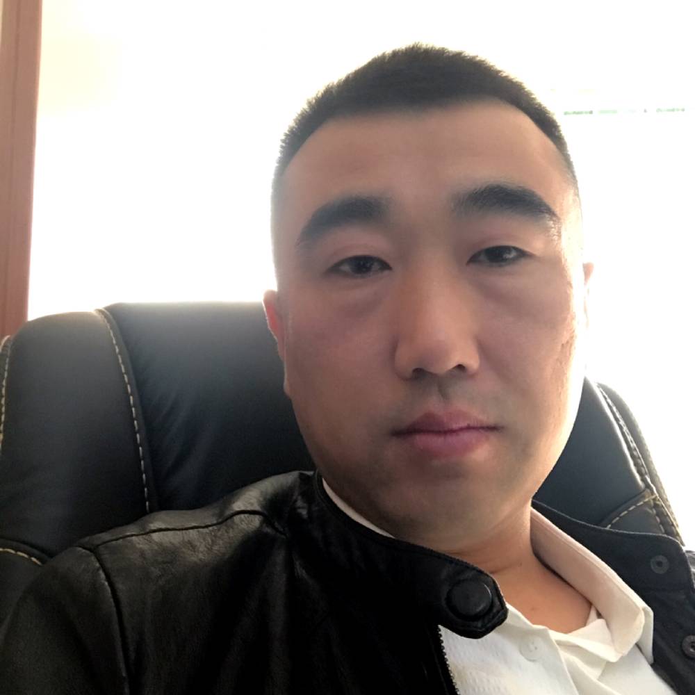 内向向帅哥的照片