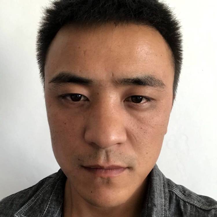 啤酒绵密的照片