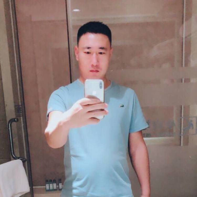 野狼激情燃烧的照片