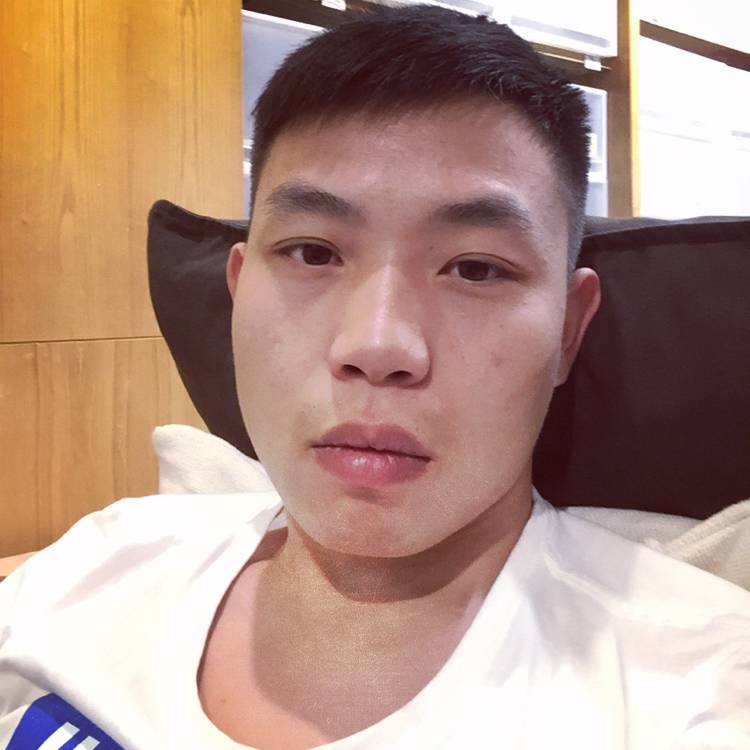 邹高的照片