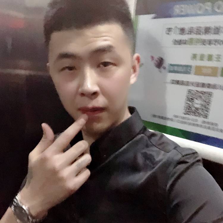 不存在的老弟的照片