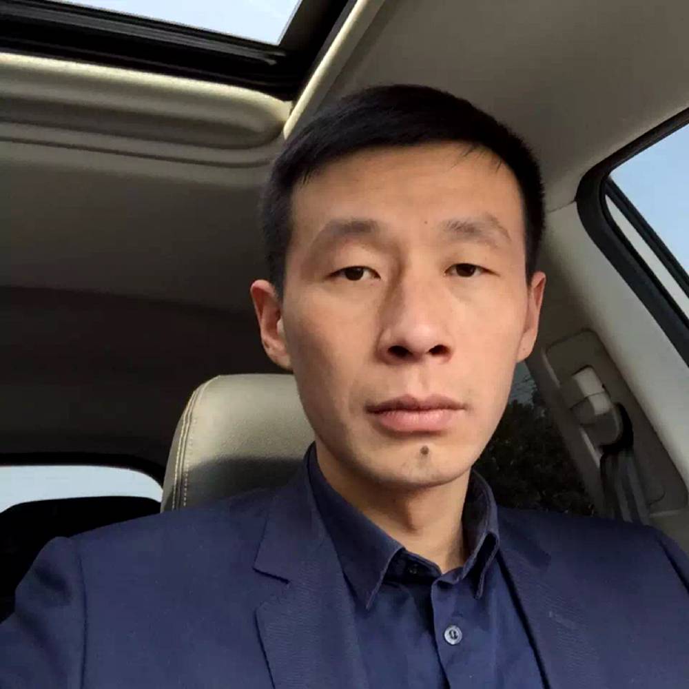 杨校长的照片