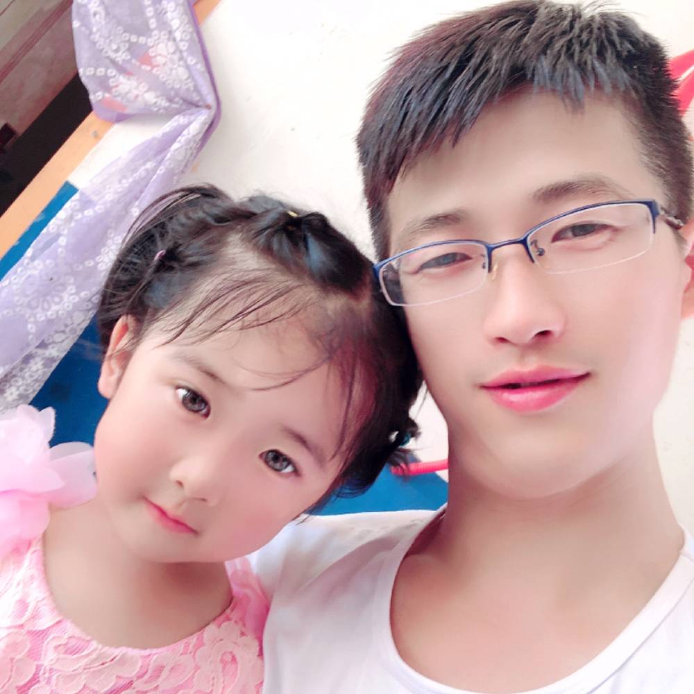 欣喜苦恋翅膀的照片