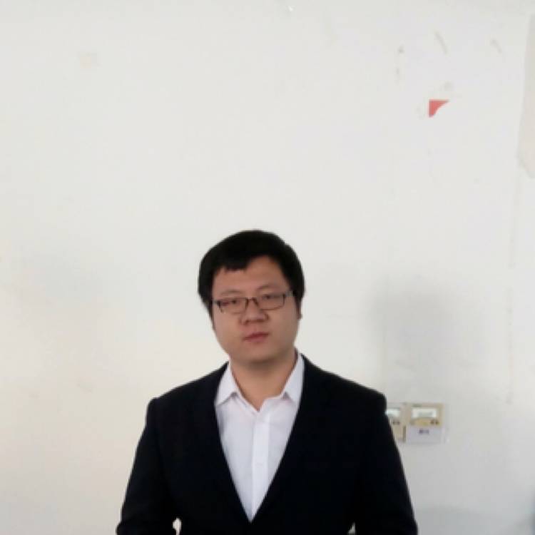 忧伤的笑颜的照片