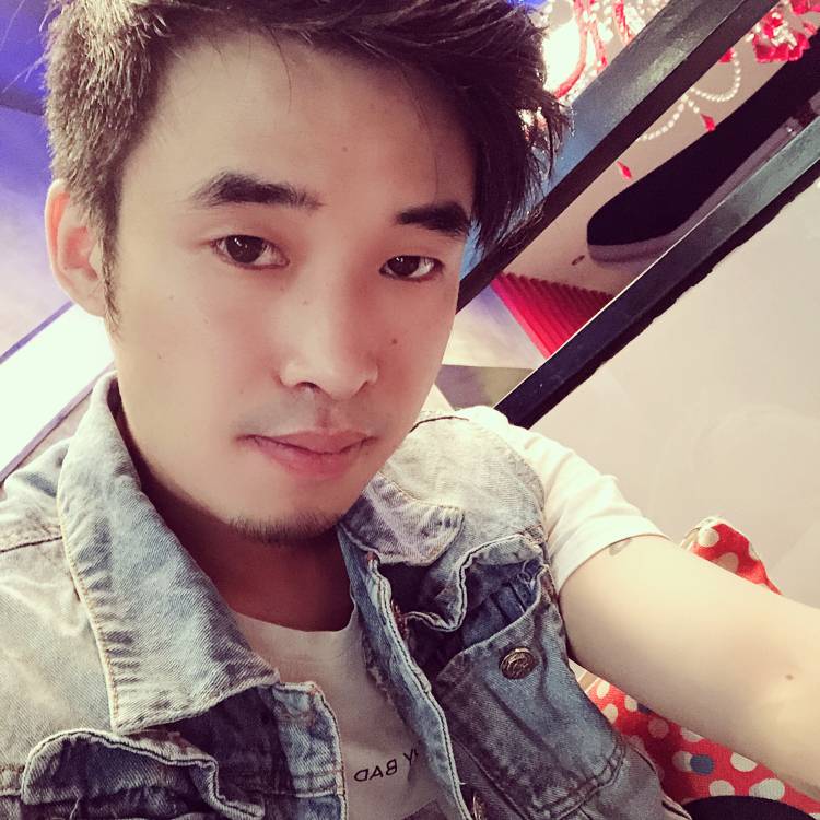 阳光小暖男cc的照片