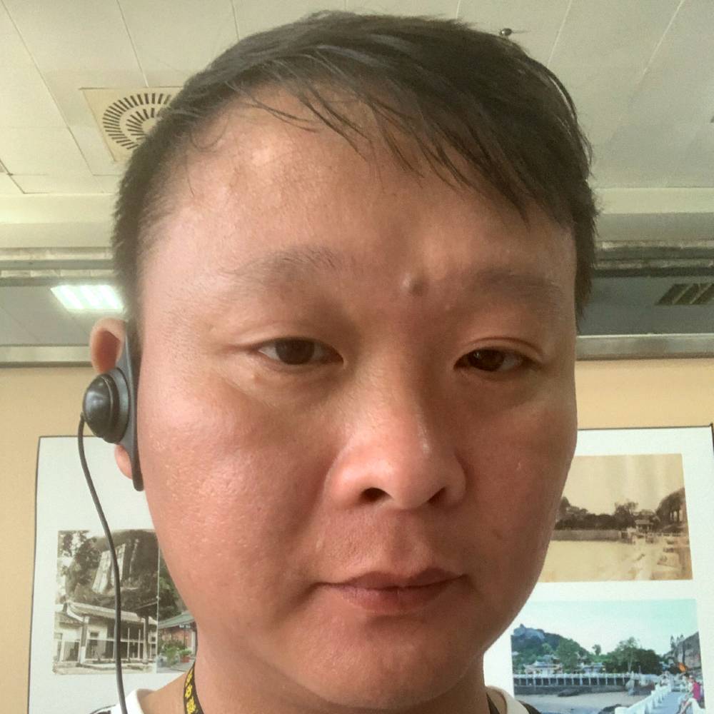 紫魔的照片