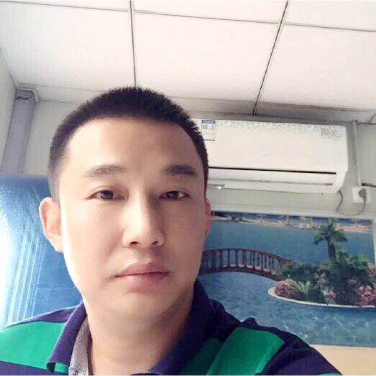 眼神等待酷酷的照片