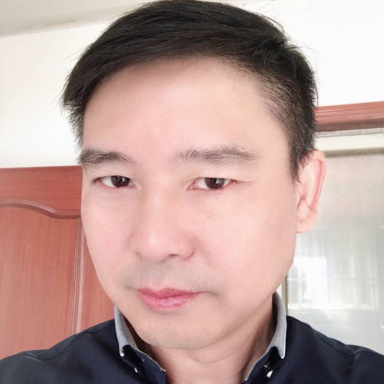 森槿泪了英俊的照片