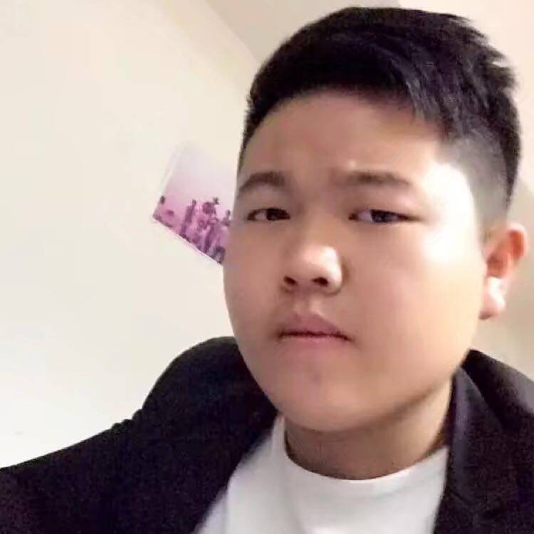 陈默不语的照片