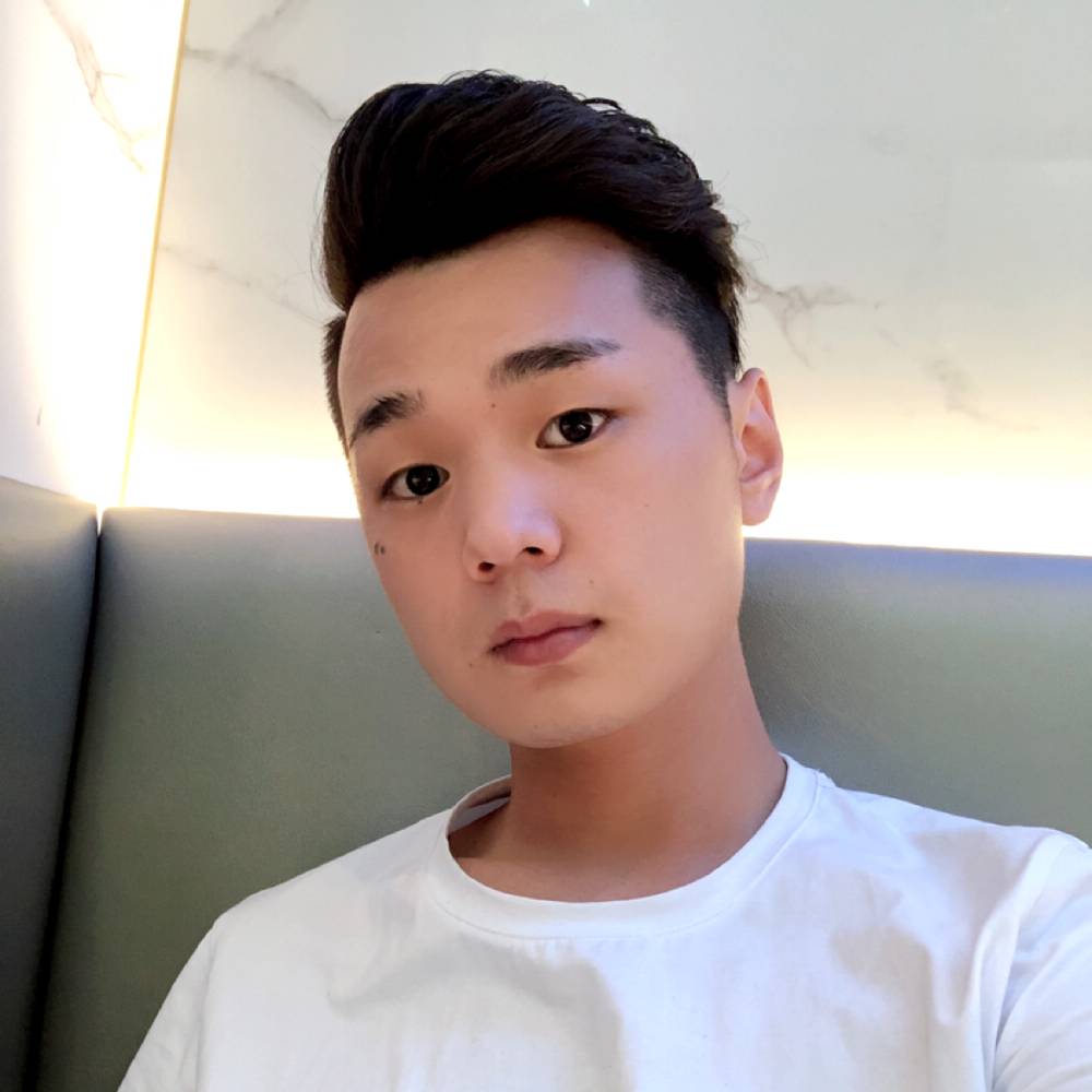 贪玩浅吻小馒头的照片
