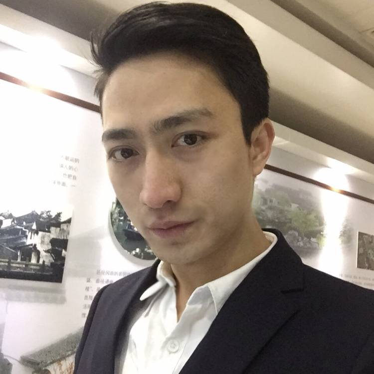 苗条漫步开放的照片